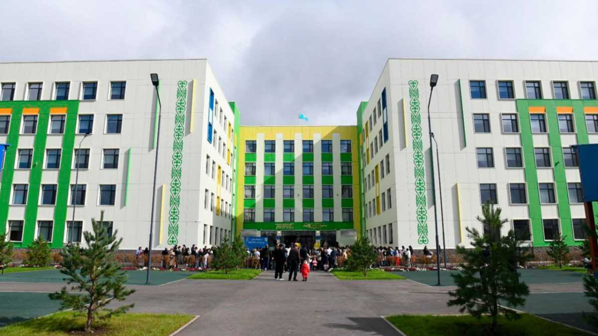 Үш ауысымды мектептерді жою: Президент тапсырмасы бойынша жаңа форматтағы 141 оқу орны пайдалануға берілді