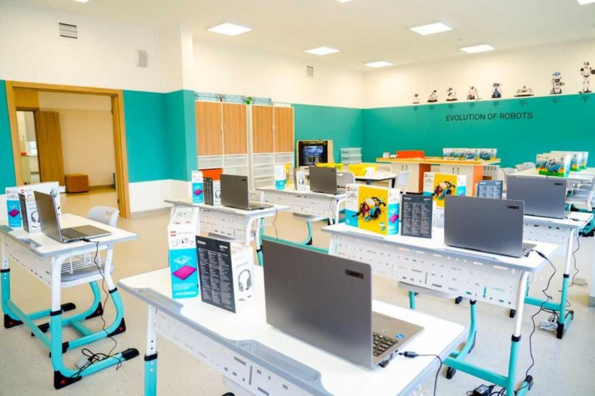 Робототехника кабинеттерінен – әлем чемпионаттарына дейін: «Келешек мектептері» оқушылардың рекордтық жетістіктеріне жол ашып отыр