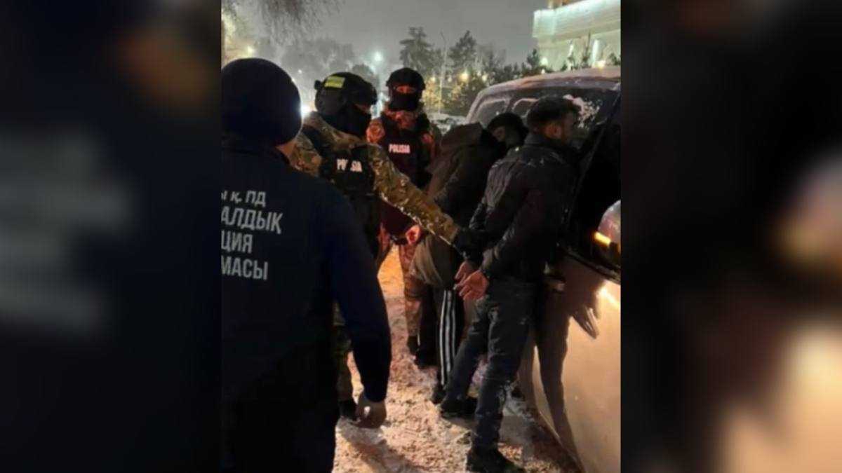 Алматыда пәтер тонаумен айналысқан күдіктілер қолға түсті