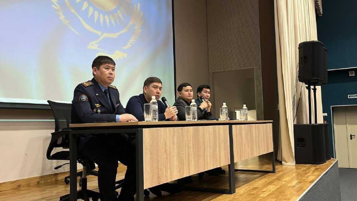 Астанада білім беру мекемелеріндегі қауіпсіздікті қамтамасыз ету бойынша арнайы жиын өтті