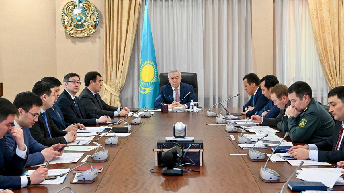 Үкіметте шекарадағы автокөлік өтетін пункттердің өткізу қабілетін арттыру шарасы талқыланды