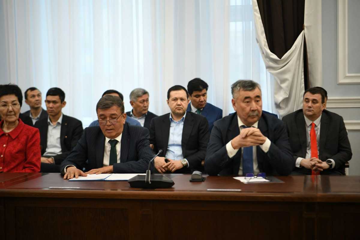 Батыс Қазақстанда кәсіпкерлер Конституция жобасын талқылады