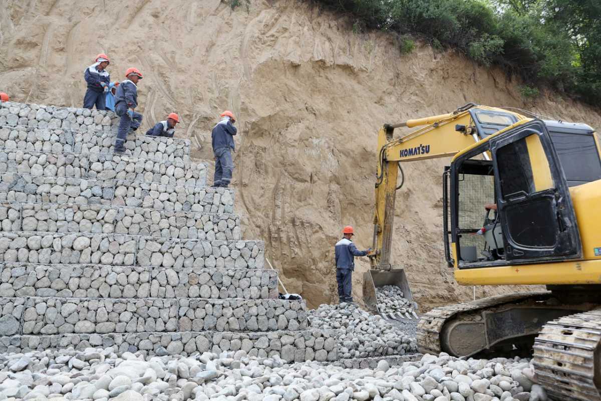 Алматы әкімі Дархан Сатыбалды сел және көшкін қаупі кезеңіне дайындықты күшейтуді тапсырды