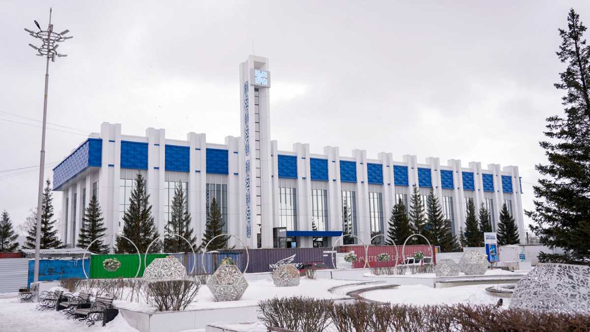 Олжас Бектенов Көкшетау теміржол вокзалын жаңғырту барысын тексерді