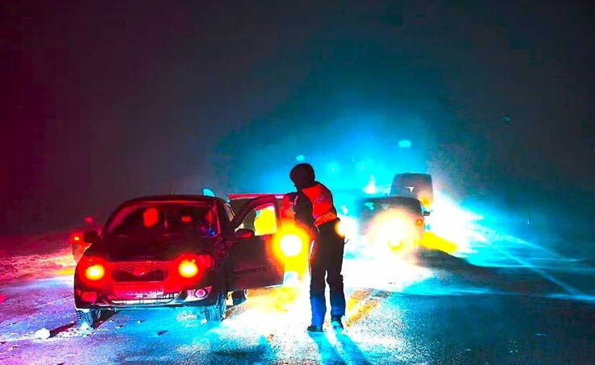 Павлодар облысында полиция қолайсыз ауа райы кезінде 2600-ден астам автокөлікке жол көрсетті