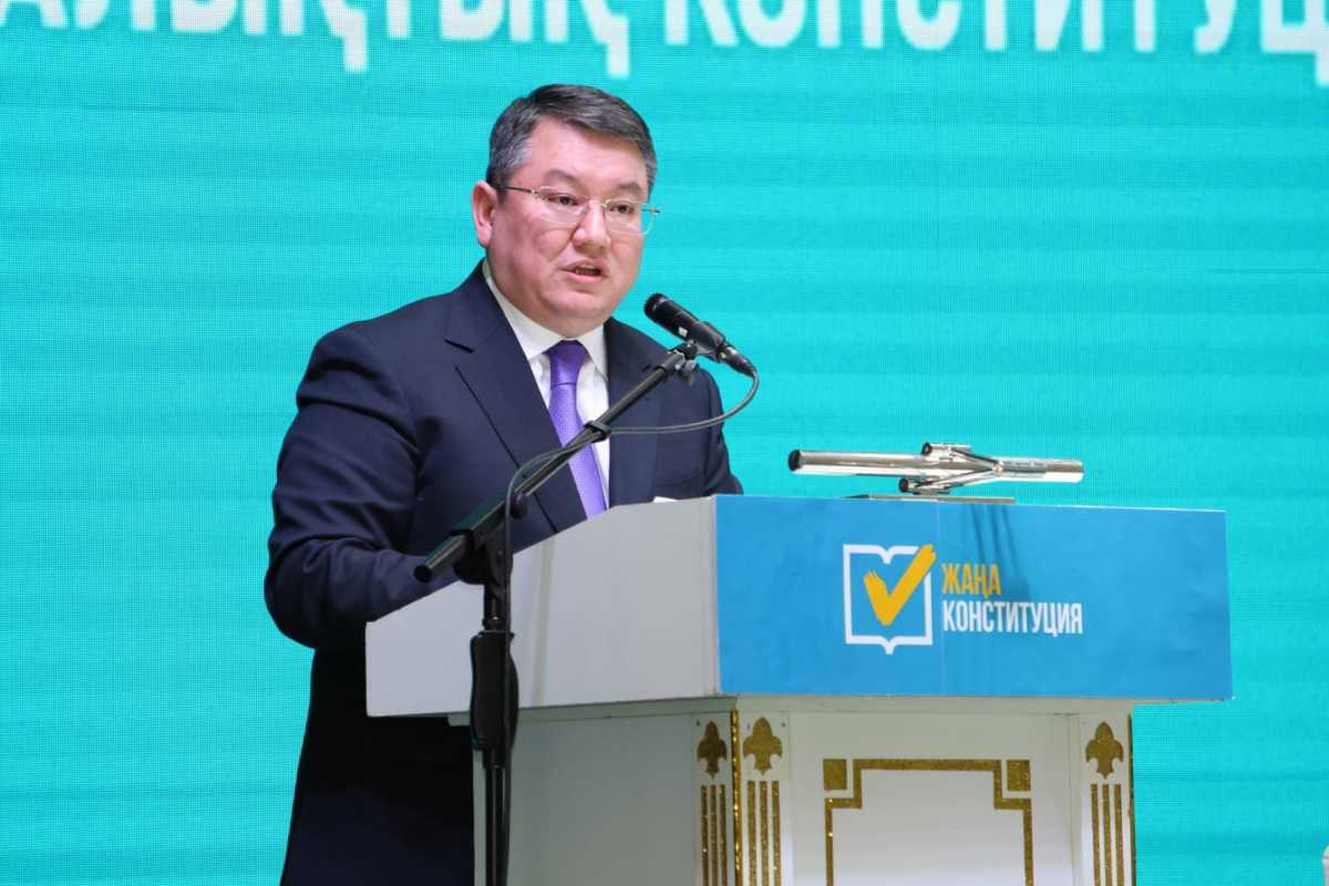 БҚО-ның Казталов ауданында қоғам өкілдері жаңа Конституция жобасын талқылады