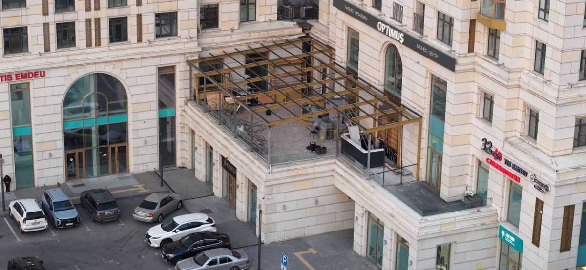 Алматының орталығындағы мейрамхана террасасы сот шешімімен бұзылды