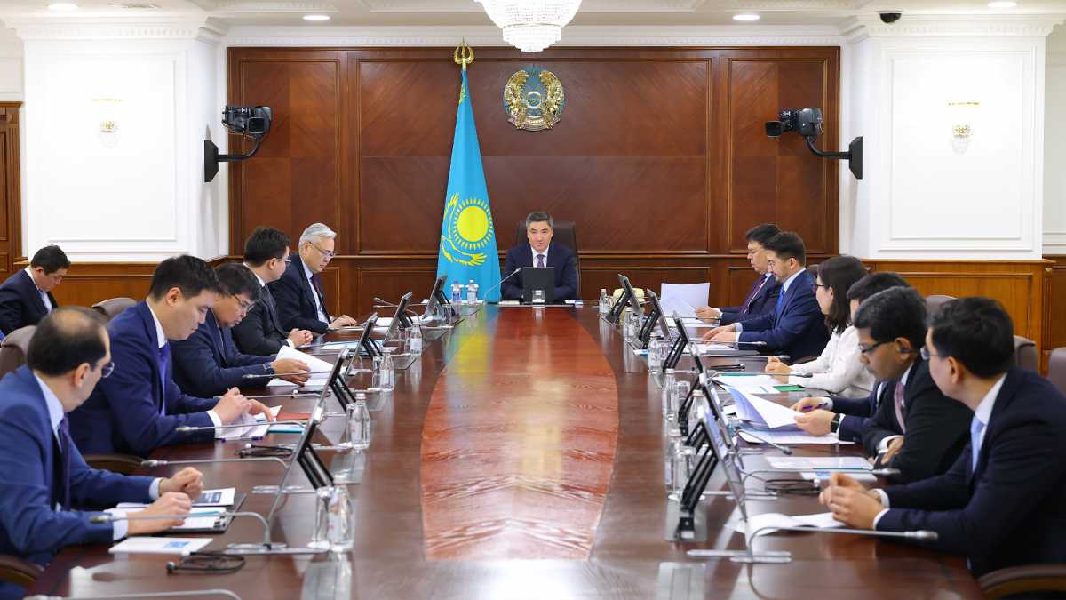 Олжас Бектенов Халықаралық қаржы ұйымдарымен ынтымақтастық жөніндегі үйлестіру кеңесінің отырысын өткізді