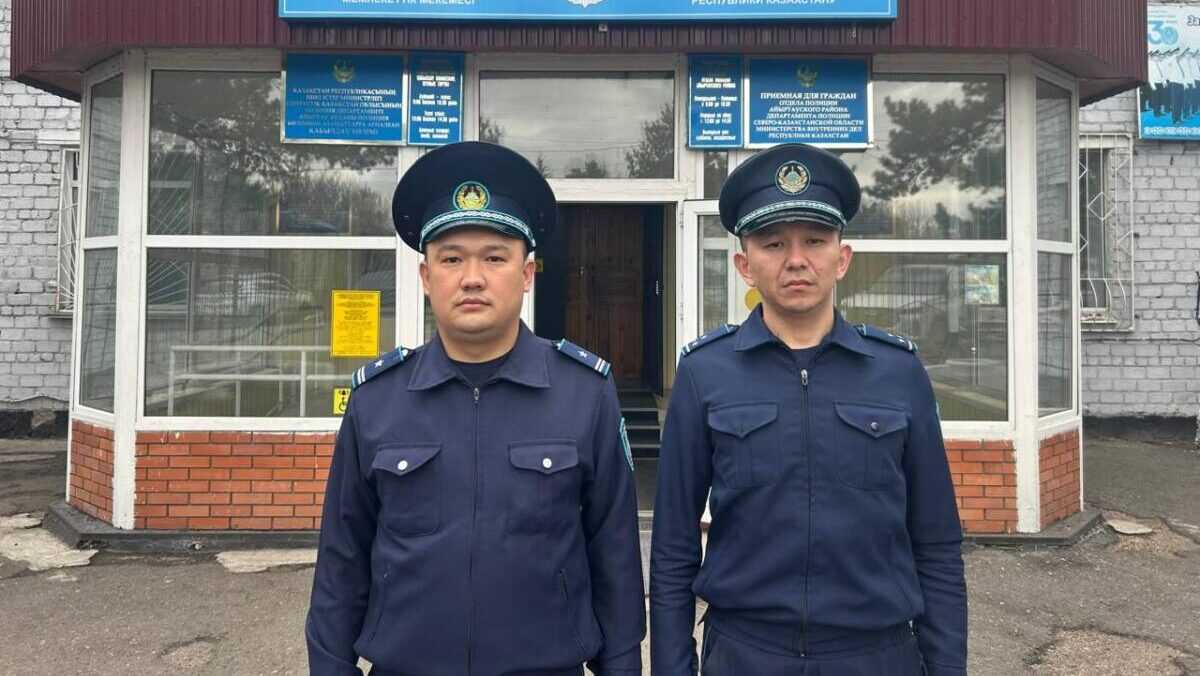 СҚО-да полицейлер мұздай судан шыға алмай қалған 86 жастағы әжейді құтқарды