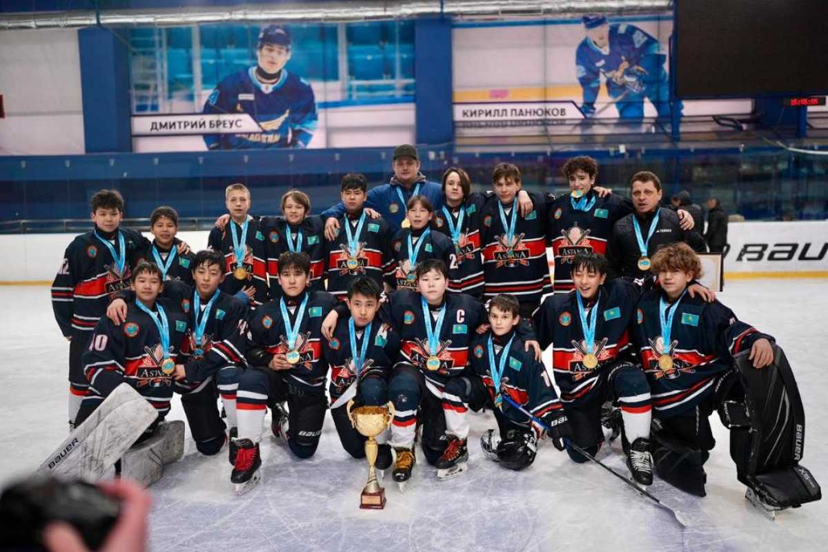 Астаналық жас хоккейшілер Қазақстан чемпионатында топ жарды