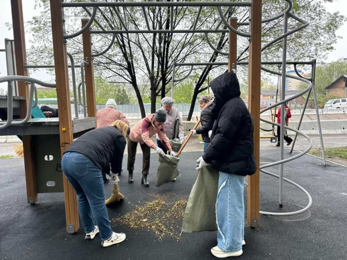 Алматыда өткен сенбіліктерге 10 мыңға жуық адам қатысты