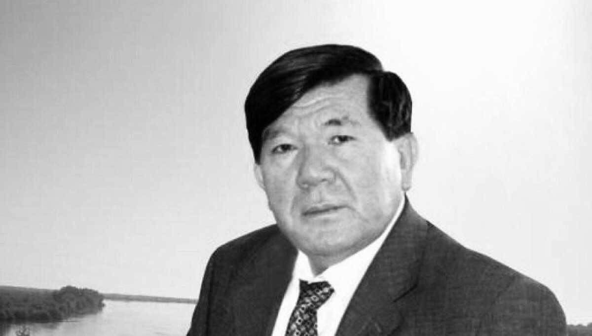 Қасым-Жомарт Тоқаев Мұхтар Шахановтың қайтыс болуына байланысты көңіл айтты