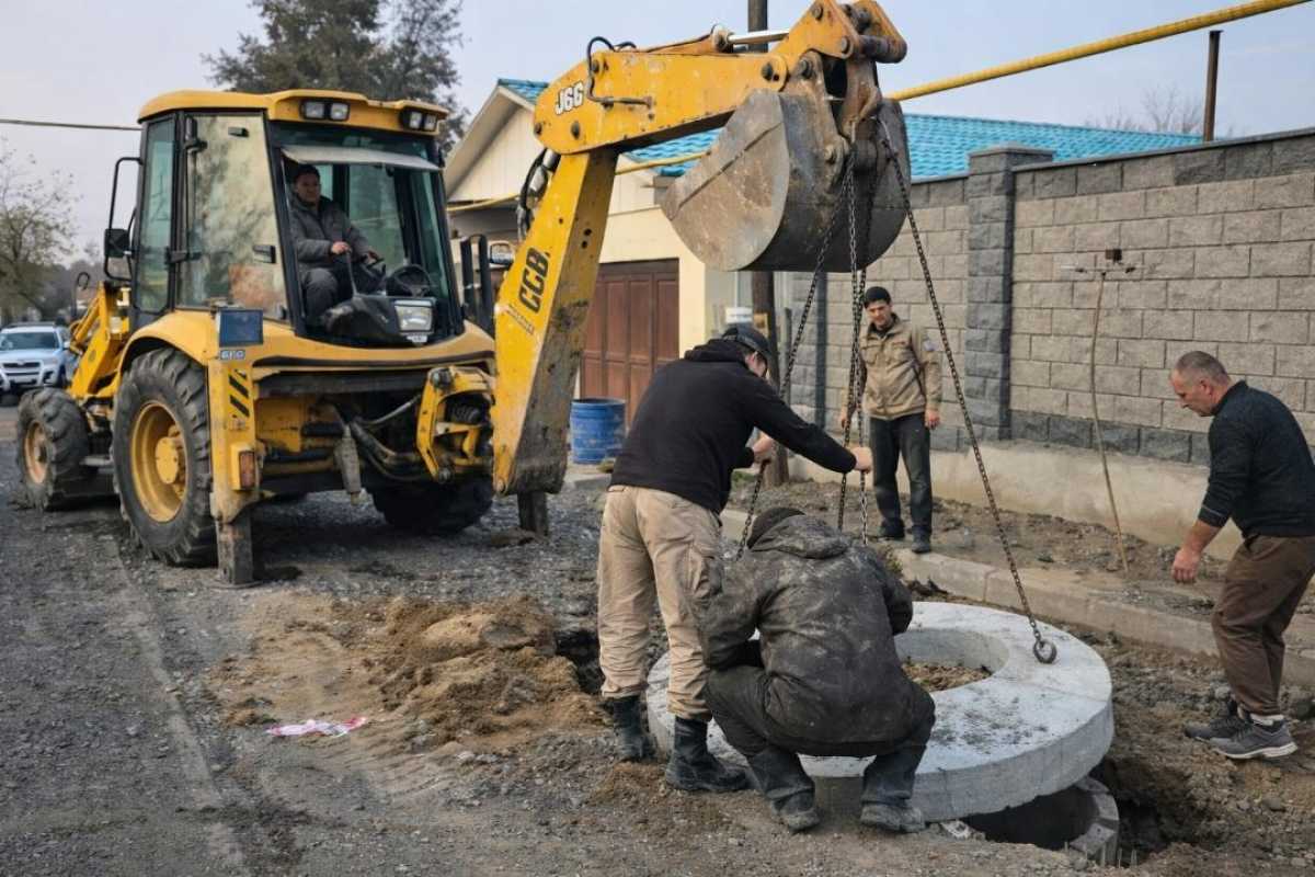 Алматыдағы Медеу ауданы жыл соңына дейін 25 мыңнан астам тұрғынды су мен кәріз жүйесіне қоспақ