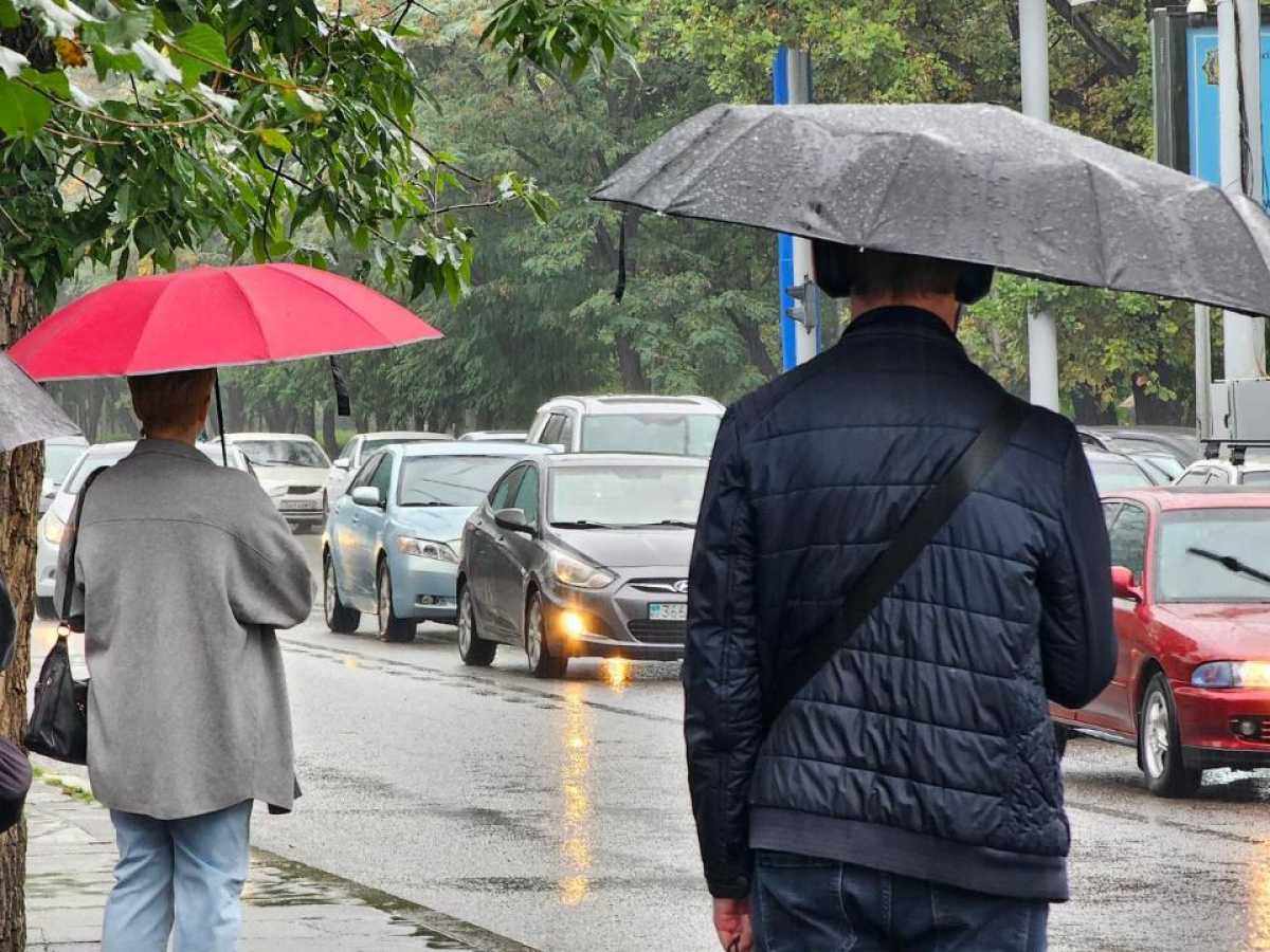 Алматыда жауын-шашынға байланысты коммуналдық қызметтердің дайындығы күшейтілді