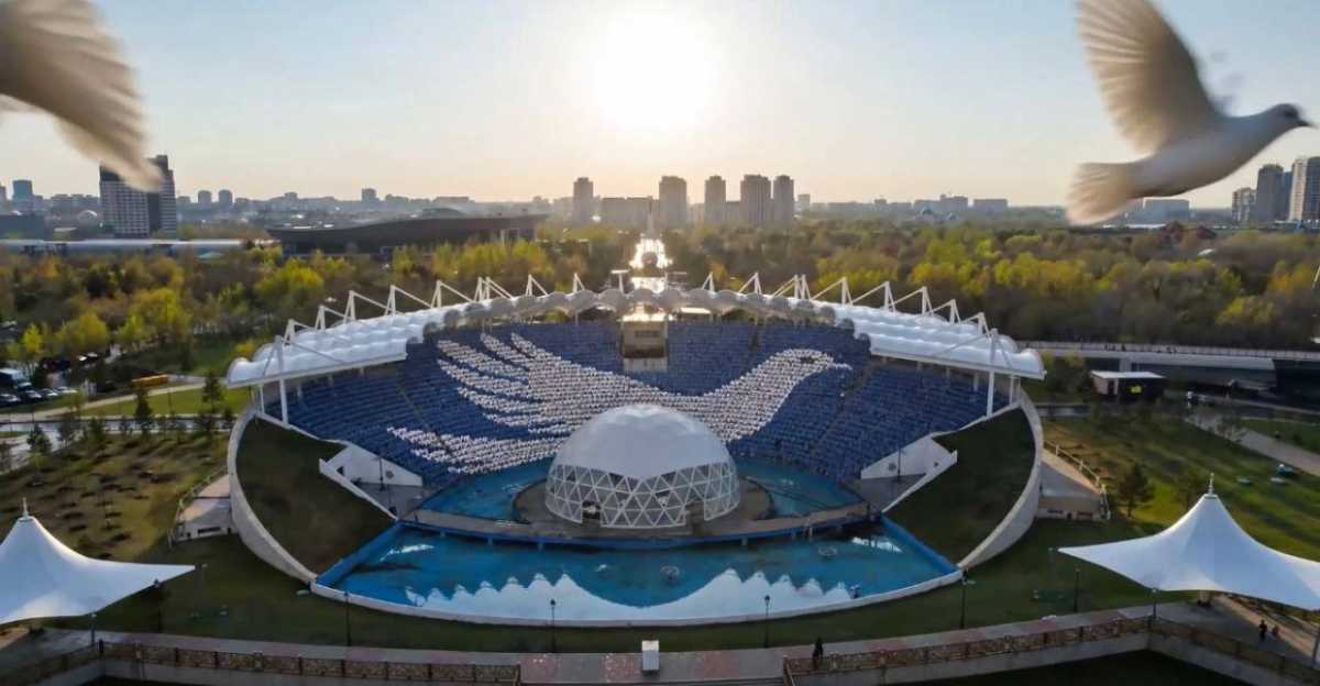 Астанада Қазақстан халқының бірлігі күніне орай ерекше музыкалық флешмоб өтті