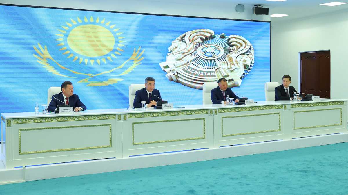 Олжас Бектенов Қызылорда облысының активіне өңірдің жаңа әкімін таныстырды