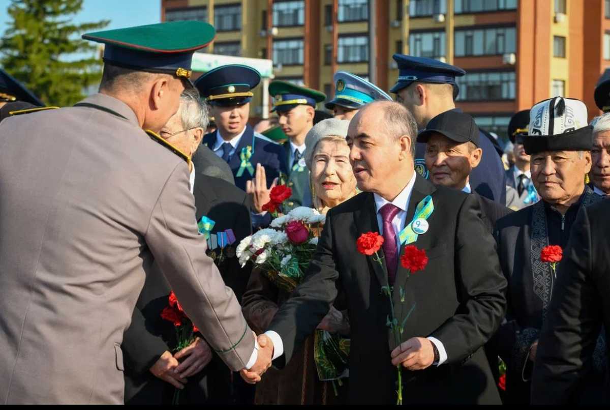 Оралда Жеңістің 81 жылдығына орай батырлар рухына тағзым ету рәсімі өтті