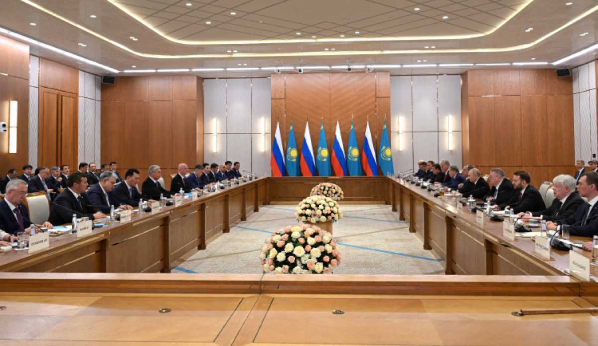 Қазақстан мен Ресей президенттері кеңейтілген құрамда келіссөз жүргізді