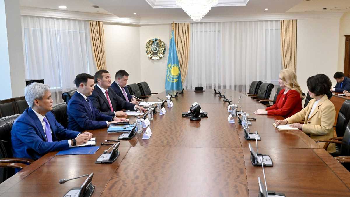 Премьер-министрдің бірінші орынбасары Нұрлыбек Нәлібаев «Шелл» компаниясының басшылығымен кездесті
