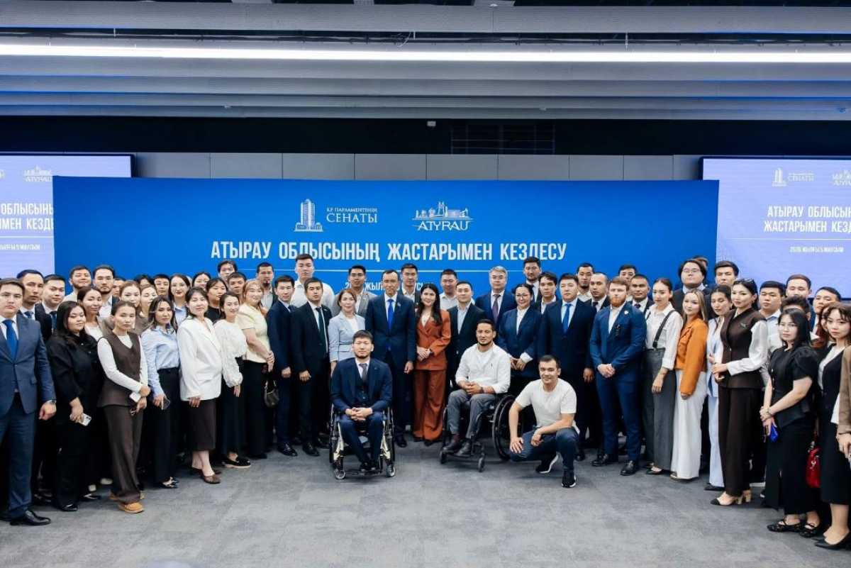 Мәулен Әшімбаев атыраулық белсенді жастармен кездесті