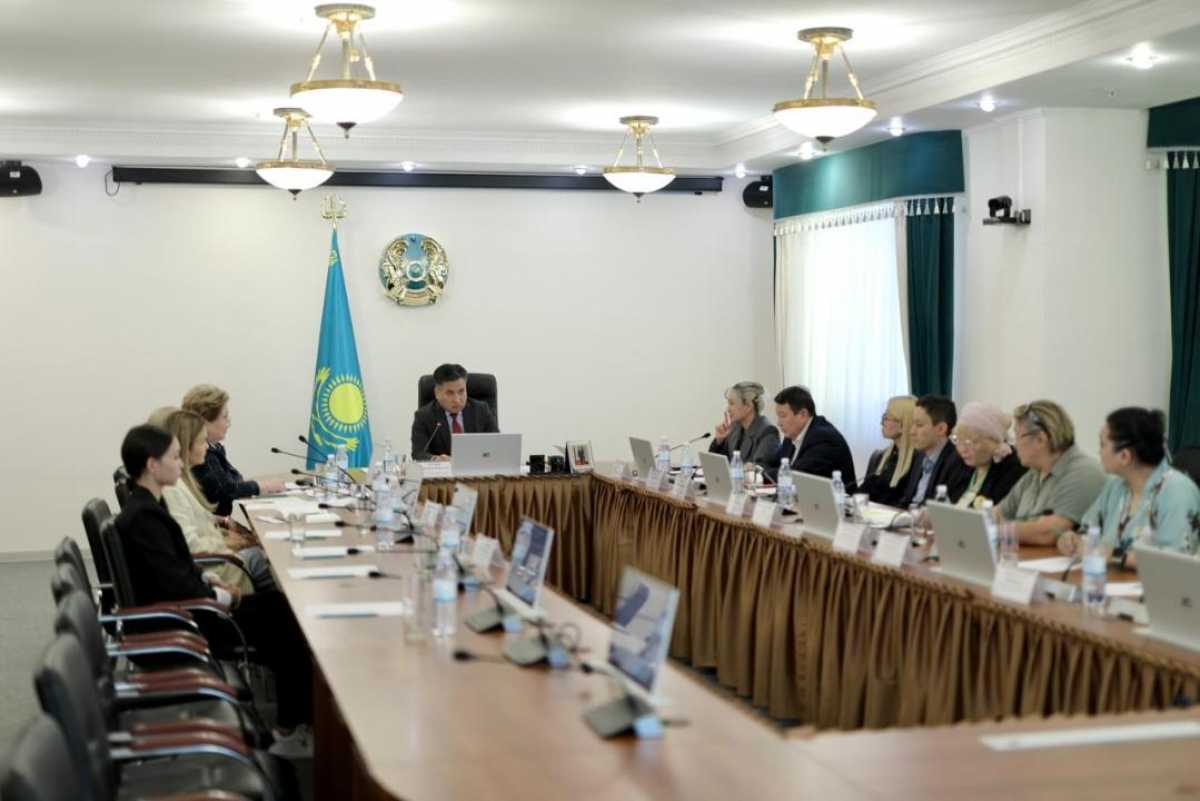Еңбек министрлігі зейнетақы жүйесінің қаржылық тұрақтылығын нығайту тәсілдерін талқылауда