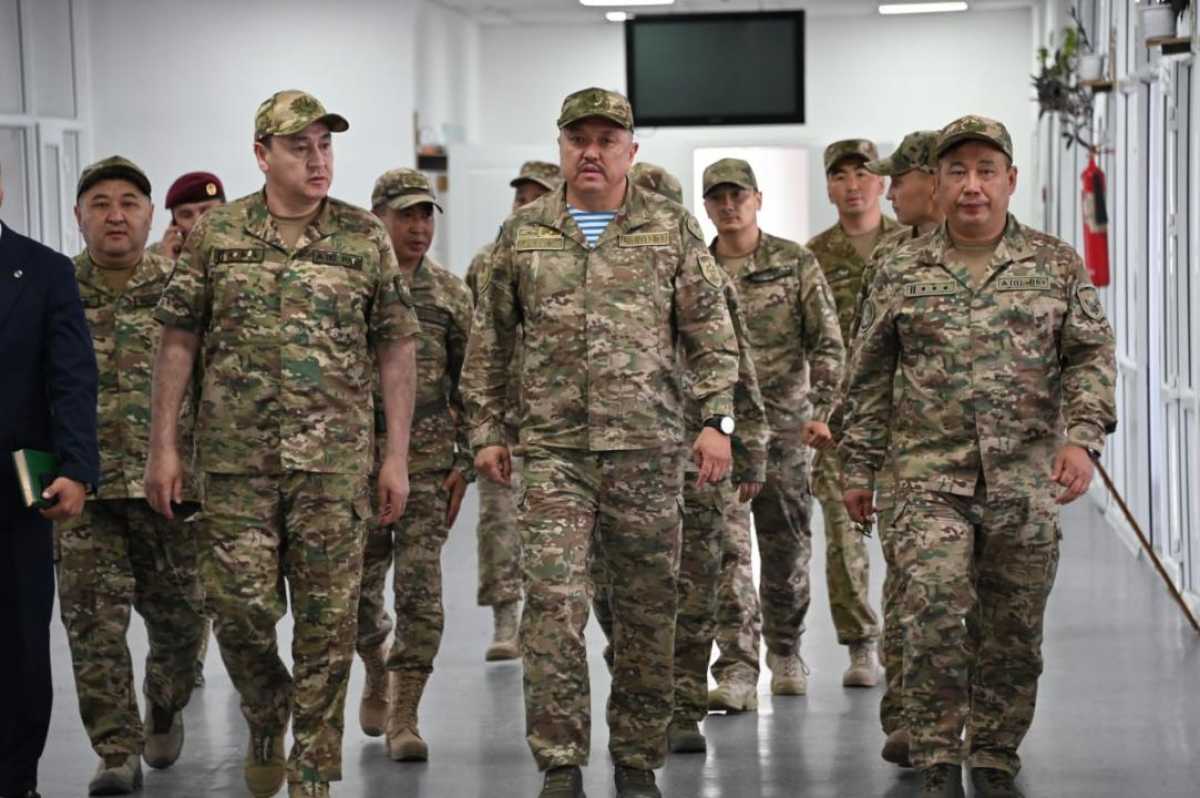 Қорғаныс министрінің орынбасары Қарағанды облысындағы әскери гарнизондардың инфрақұрылымын тексерді