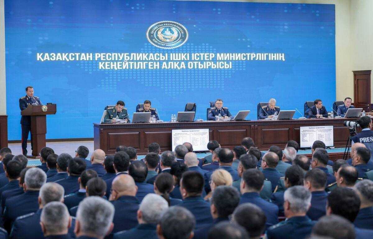 Қылмыс деңгейі 10%-ға төмендеді: ІІМ-де екінші жартыжылдықтың басым бағыттары айқындалды