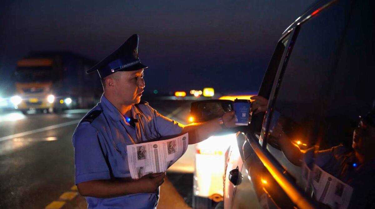 Абай облысында полицейлер жол-көлік оқиғалары жиі тіркелетін учаскелерде бақылауды күшейтті