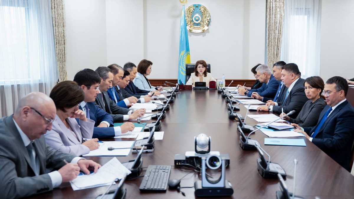 Үкіметте халық денсаулығын қорғау шаралары қаралды