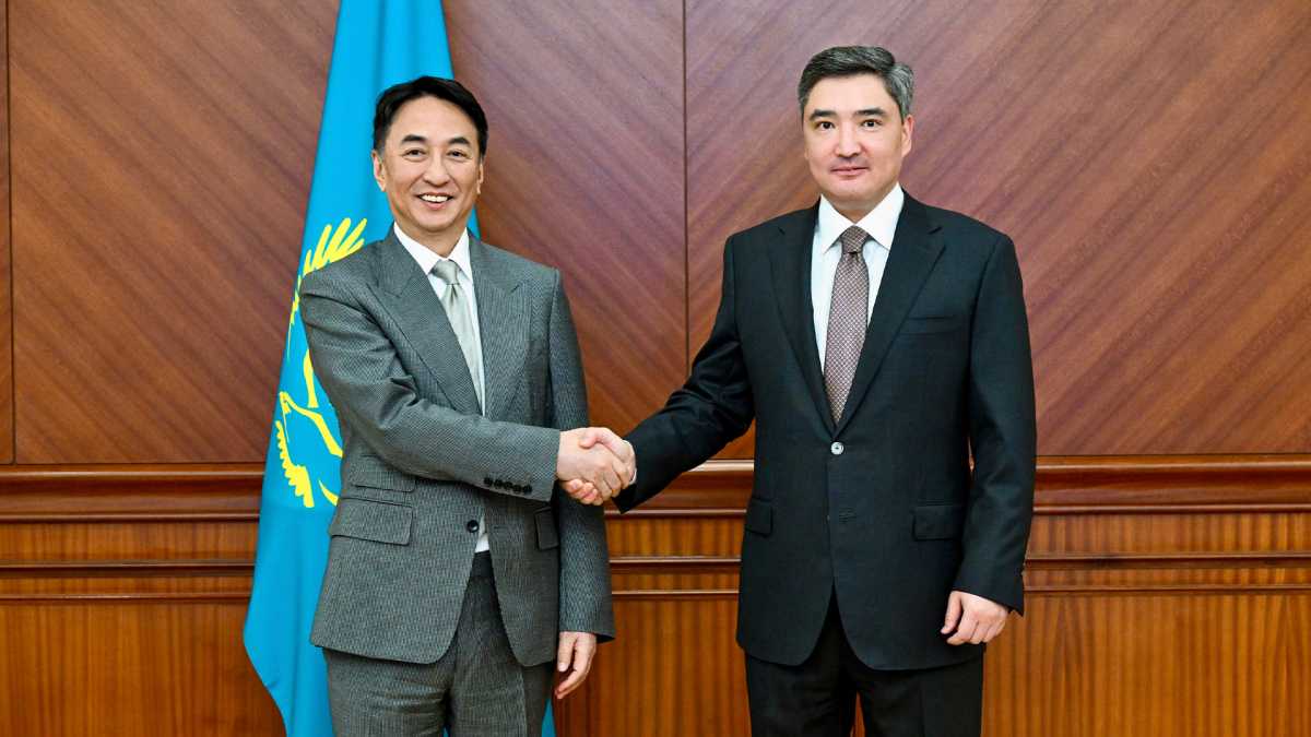 Үкіметте Алатау қаласында тұрақты авиациялық отын өндіру жөніндегі экожүйені құру туралы меморандумға қол қойылды