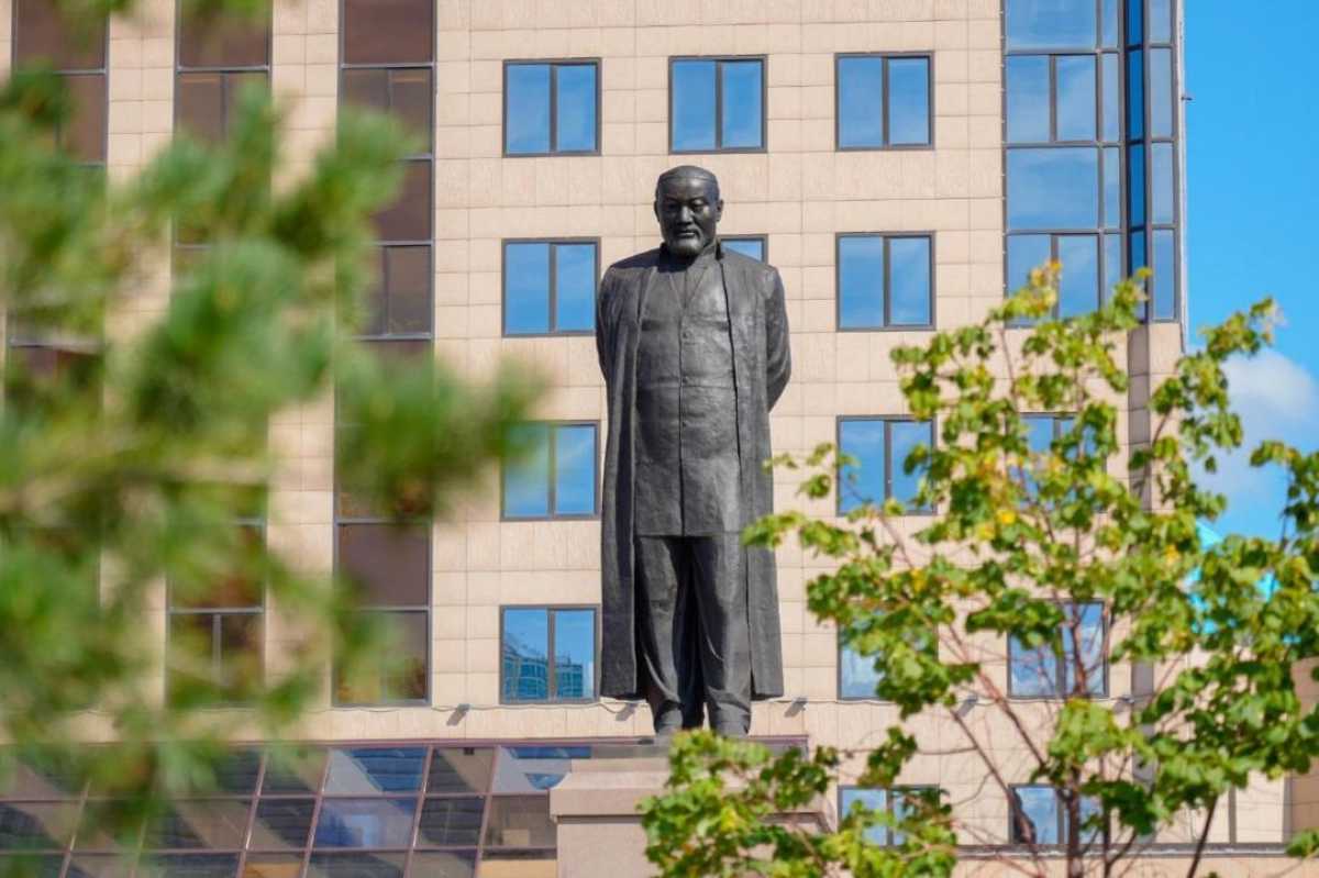 Ақындар кешінен форумдарға дейін: Астанада Абай күні қалай атап өтіледі
