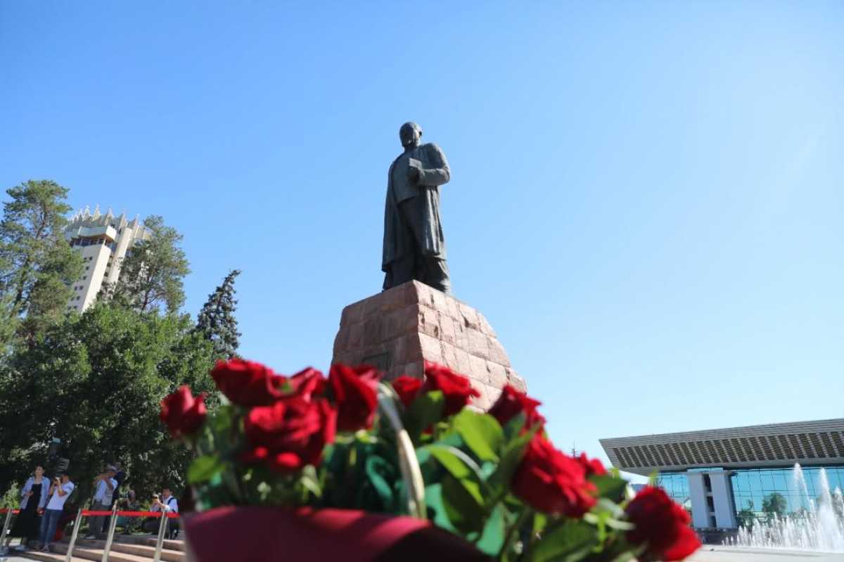 Алматыда Абай күніне орай концерттер, поэзия кештері мен көрмелер өтеді