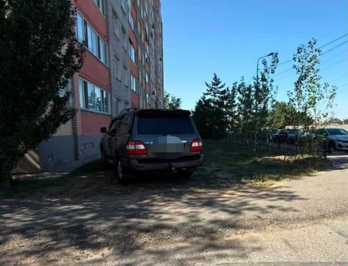 Павлодарда көлікті дұрыс қоймаған 2 мыңнан астам жүргізуші анықталды
