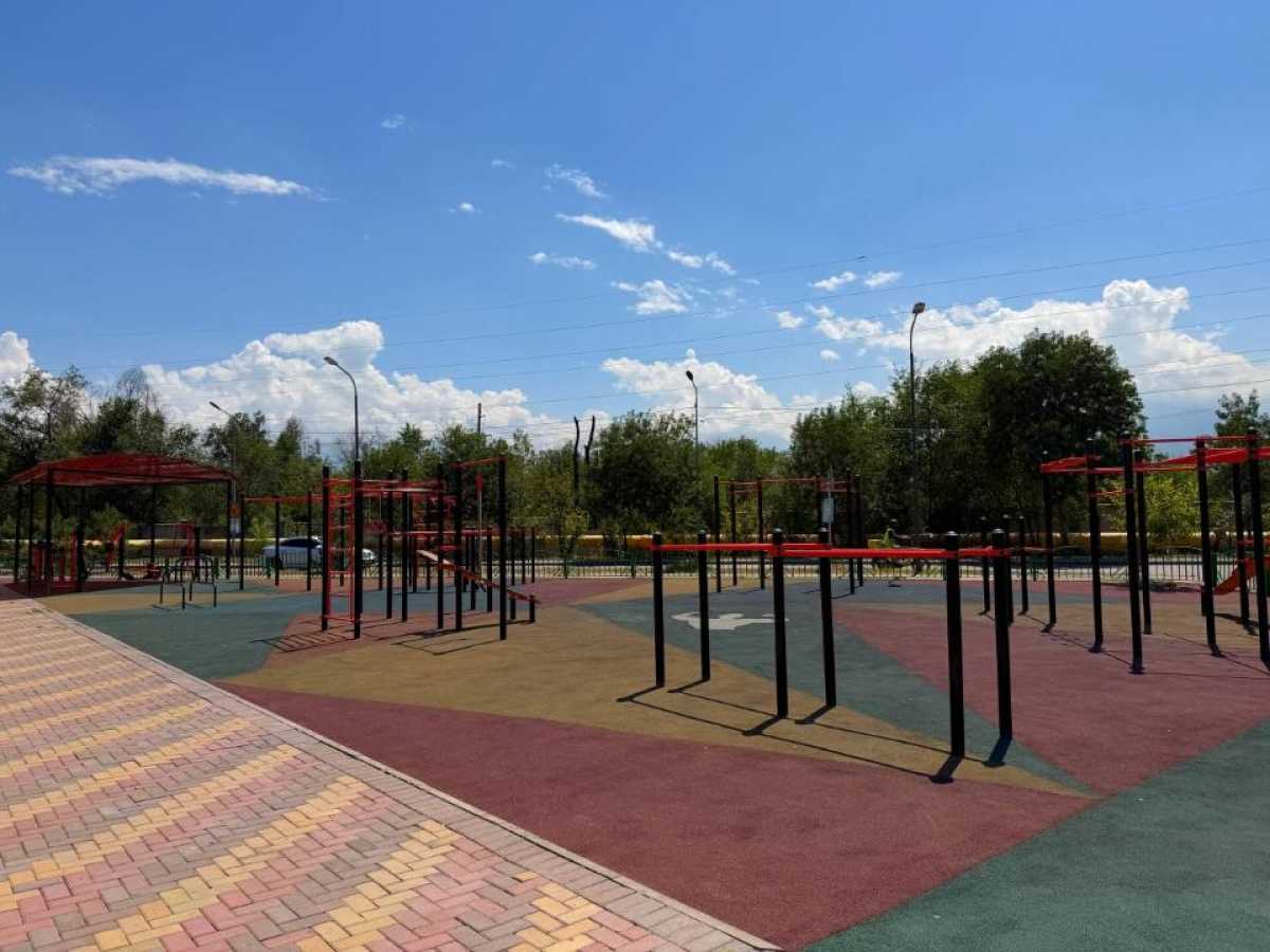 Алматының Алтын Бесік шағынауданында спорт пен отбасылық демалысқа арналған қоғамдық кеңістік жаңартылды