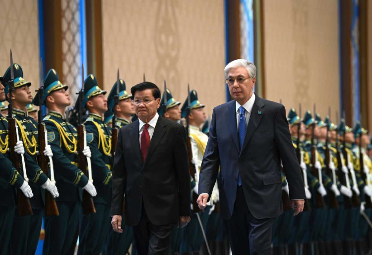 Қазақстан мен Лаос президенттері шағын құрамда келіссөз жүргізді