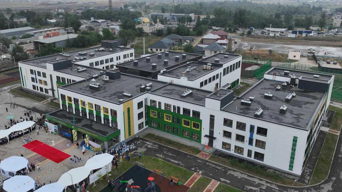 Еліміздің өңірлерінде білім беру және теміржол инфрақұрылымының жаңа нысандары ашылды