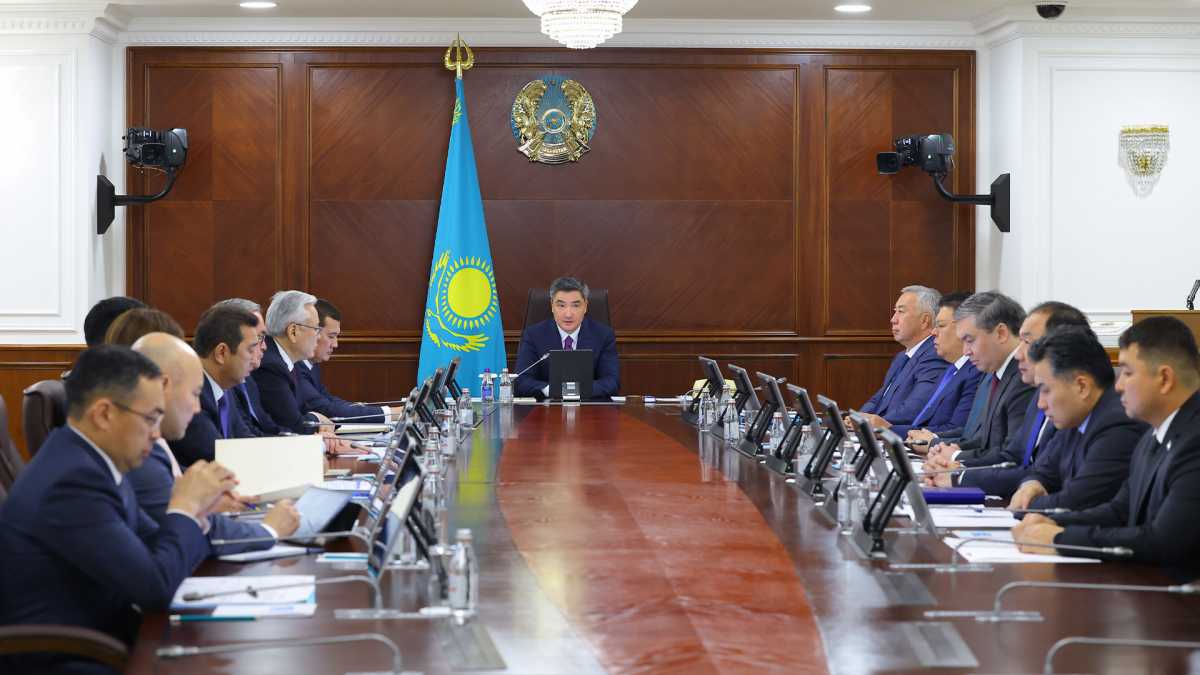Үкіметтің жаңартылған құрамының алғашқы отырысы өтті