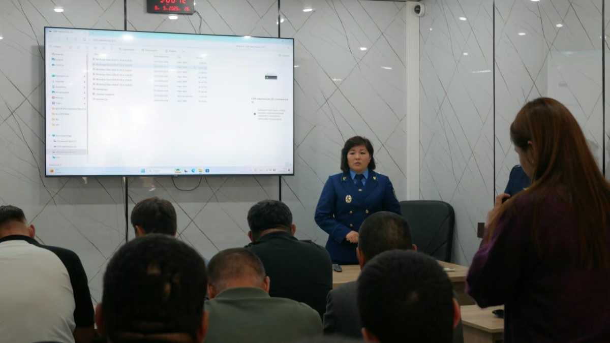 Астанада автобус жүргізушілеріне жолдағы қауіпсіздік ережелері еске салынды