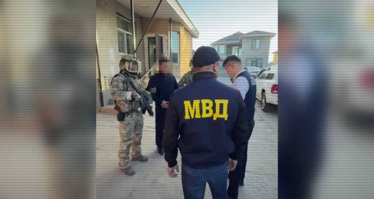 ІІМ: Жамбыл облысында ауыр жүк көліктерін бопсалаумен айналысқан топ ұсталды