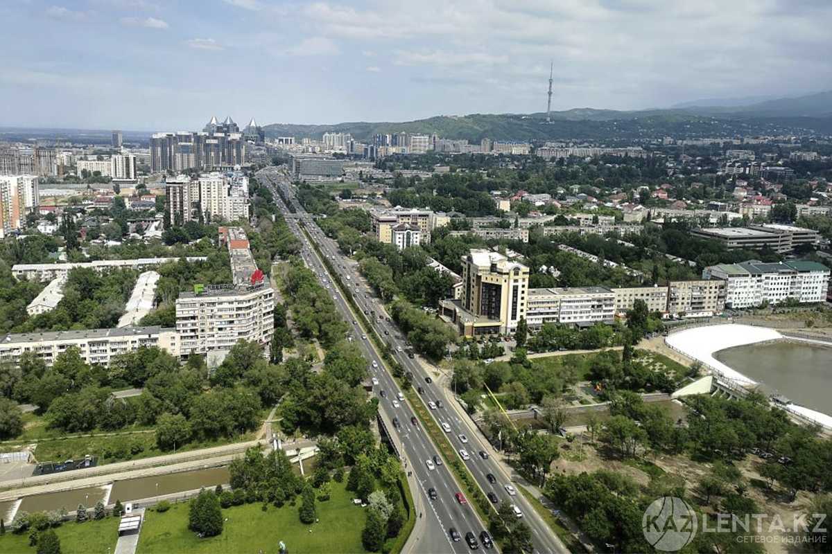 Алматыда заңсыз жарнама құрылымдарын алып тастау жұмыстары жалғасып жатыр
