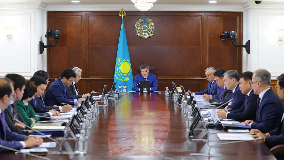 Олжас Бектенов Халықаралық қаржы ұйымдарымен ынтымақтастық жөніндегі үйлестіру кеңесінің отырысын өткізді