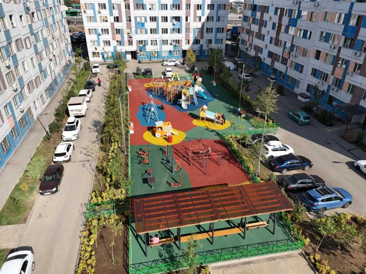 Алматыдағы «Нұрлы Дала» тұрғын үй кешенінің үш ауласы жаңартылды