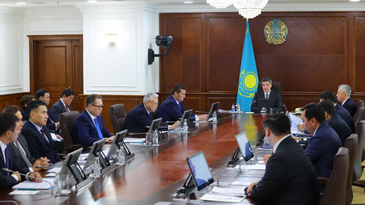 Үкіметте әлеуметтік-экономикалық даму қорытындылары мен республикалық бюджеттің атқарылу барысы қаралды